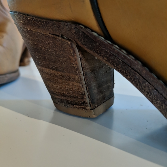 ❗️TAKING OFFERS❗️Vintage Frye Boots OBO - Picture 4 of 15